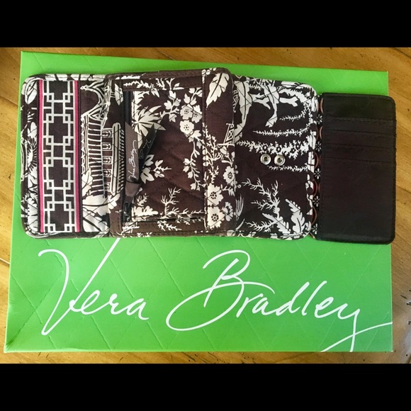 Vera Bradley multi compartment wallet - Picture 5 of 5